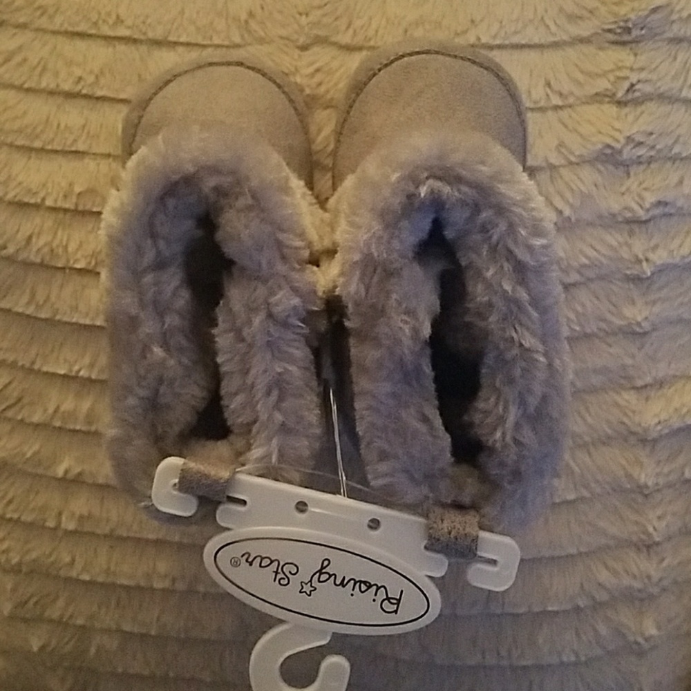 Baby fur boots
